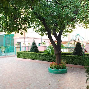 Pensión Preziosa, Portici